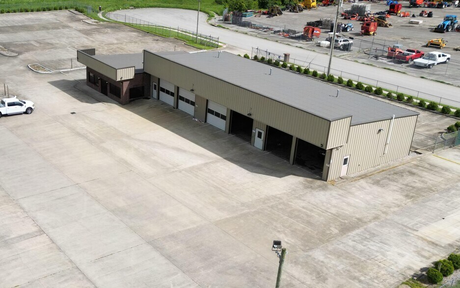 More Photos Of 193 Automotive Dr, Richmond Auto Dealership For Lease