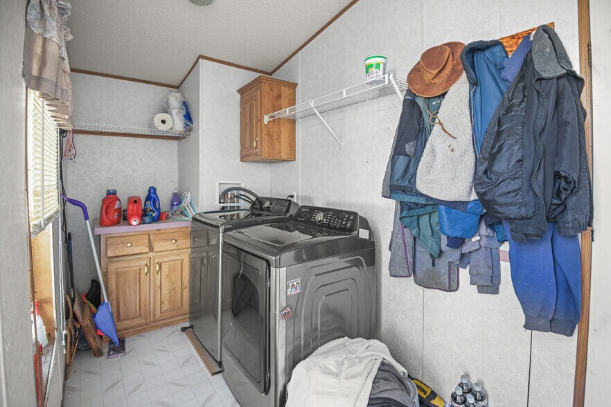 More Photos Of 33440 Highway 94, Yoder Apartments For Sale