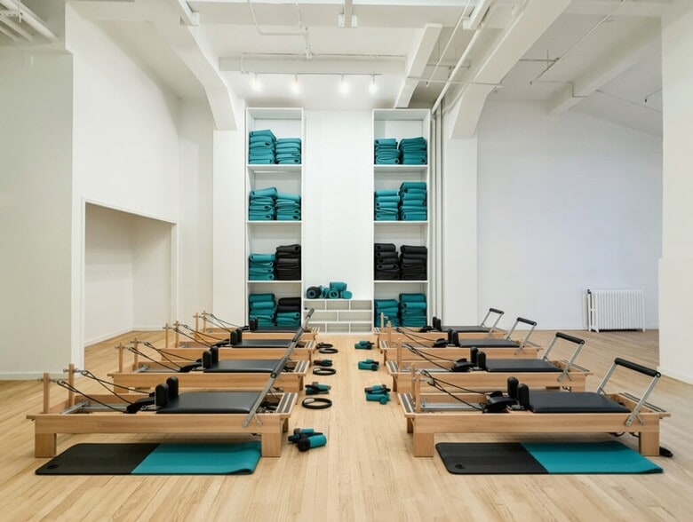 More Photos Of 348 W 36th St, New York Apartments For Lease