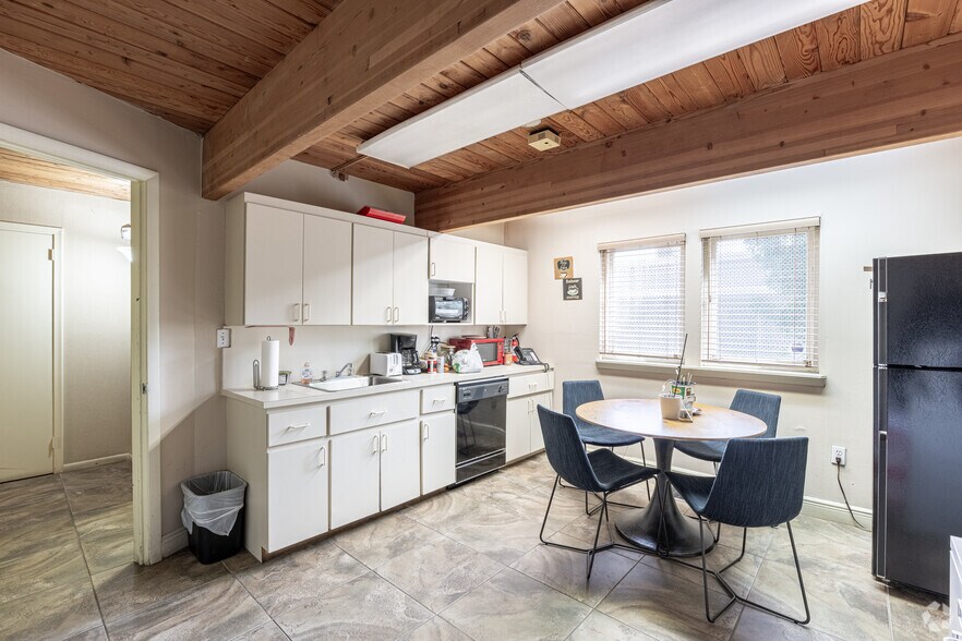 More Photos Of 6190 NW 11th St, Sunrise Office For Sale