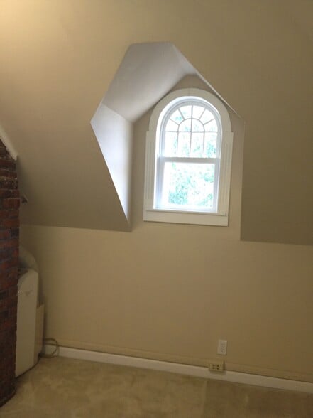 More Photos Of 143 4th Ave N, Franklin Loft Creative Space For Lease