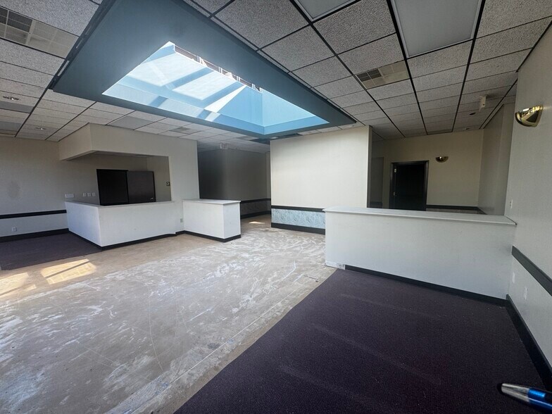 More Photos Of 230 N Equity Dr, Smithfield Medical For Lease