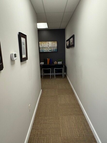 More Photos Of 402-404 S Scott Rd, Fort Wayne Showroom For Sale