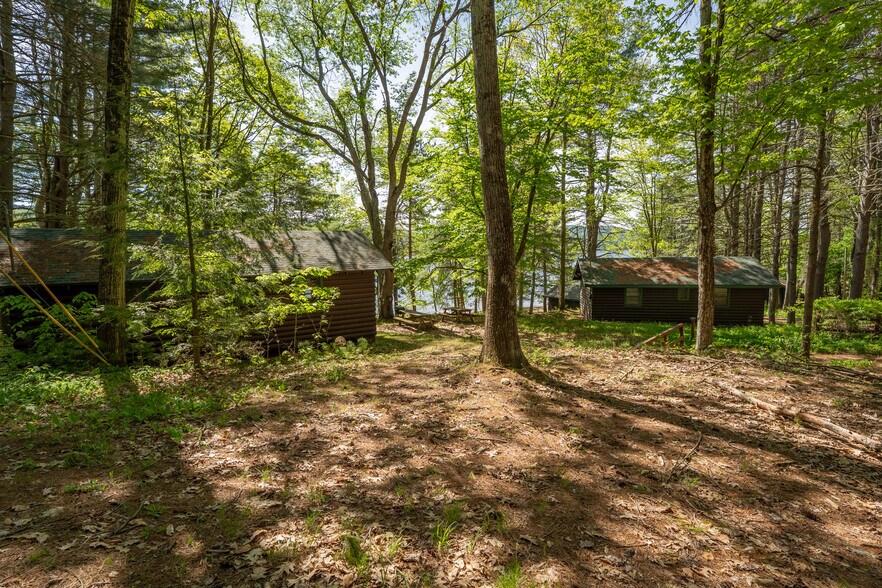 More Photos Of 224 N Shore Rd, Hadley Hotel For Sale