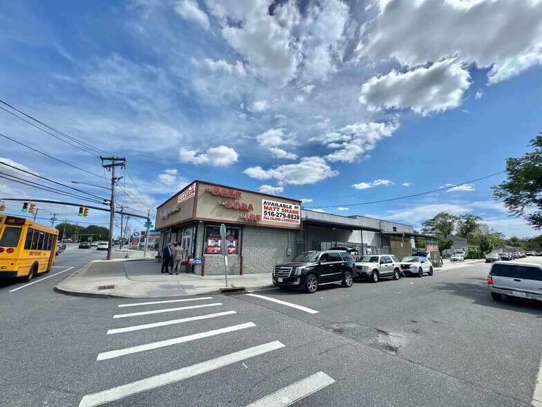 Primary Photo Of 926 Nassau Rd, Uniondale Freestanding For Sale
