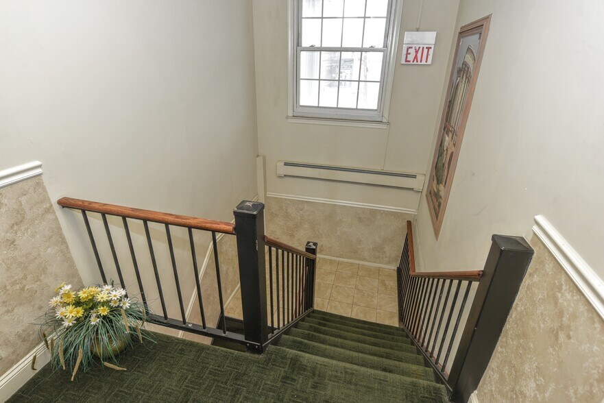 More Photos Of 354 State St, Hackensack Medical For Lease