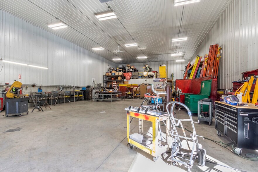 More Photos Of 5095 Crookshank Rd, Cincinnati Light Manufacturing For Sale