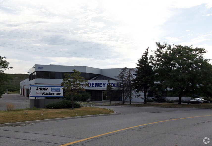 Primary Photo Of 5889 Coopers Ave, Mississauga Warehouse For Lease