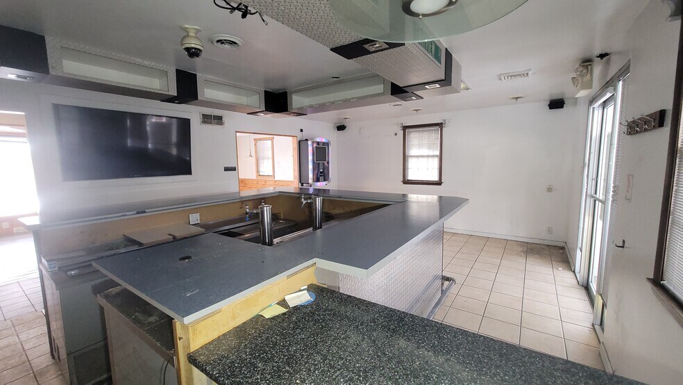 More Photos Of 100 Manor Harrison City Rd, Manor Restaurant For Sale