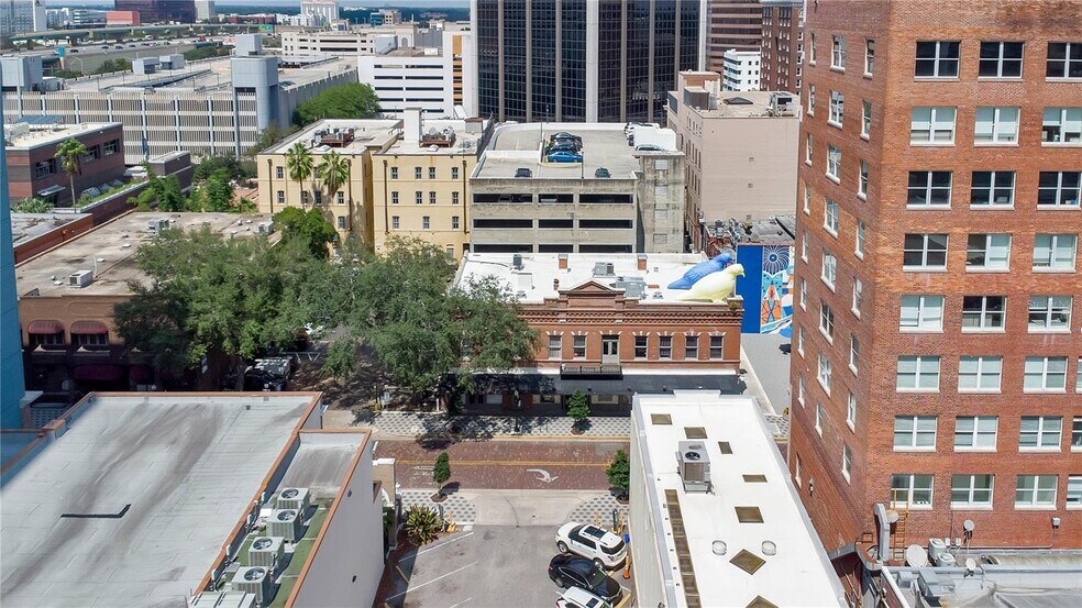 More Photos Of 13 W Pine St, Orlando Storefront Retail Office For Lease