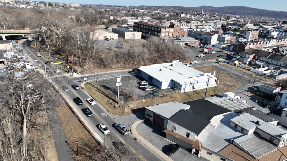 More Photos Of 958 N Penn St, Allentown Warehouse For Sale