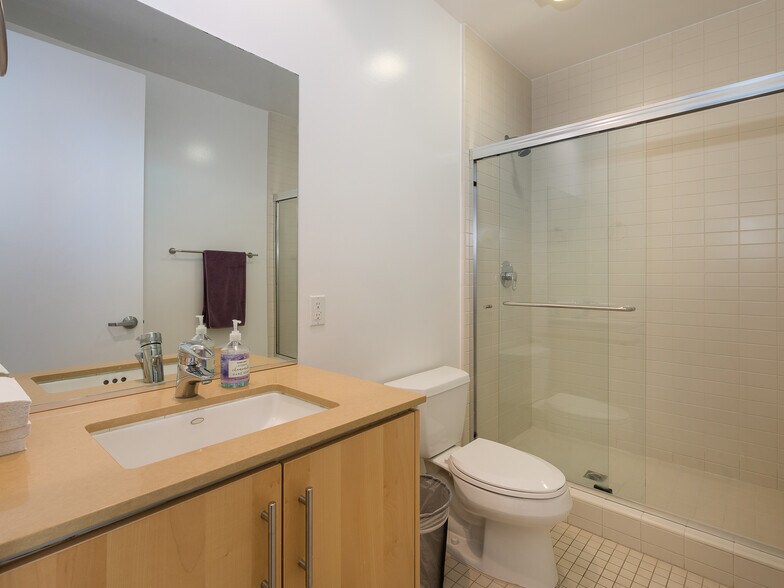 More Photos Of 2100 Abbot Kinney Blvd, Venice Office For Lease