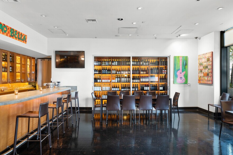 More Photos Of 11400 W Olympic Blvd, Los Angeles Office For Lease