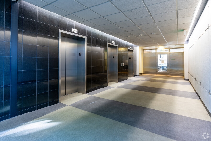 More Photos Of 700 Airport Blvd, Burlingame Office For Lease