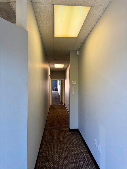 More Photos Of 8390 Terminal Rd, Lorton Flex For Lease