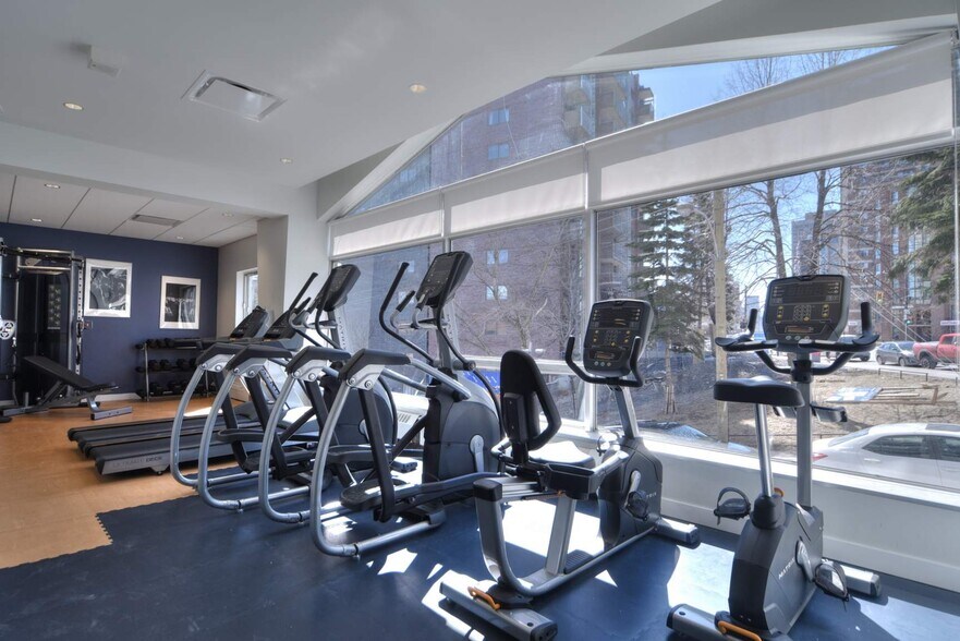 More Photos Of 1150-1160 Rue Sherbrooke E, Montréal Apartments For Lease