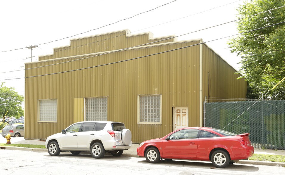 More Photos Of 337 Mount Vernon Ave NW, Grand Rapids Warehouse For Sale