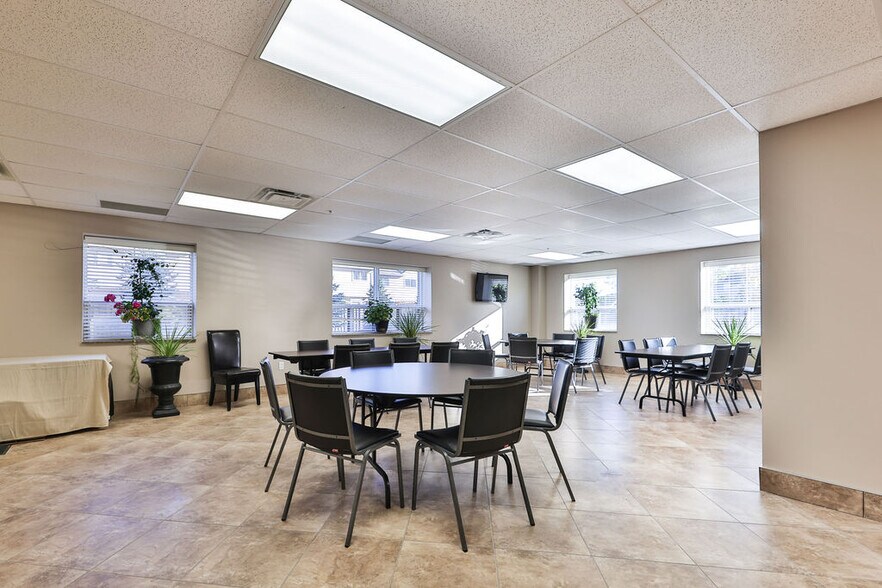 More Photos Of 1489 Upper Gage Av, Hamilton Apartments For Sale