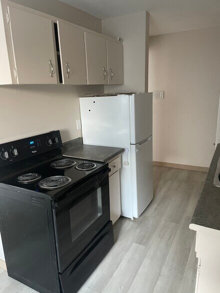 More Photos Of 11715 124th St NW, Edmonton Apartments For Sale