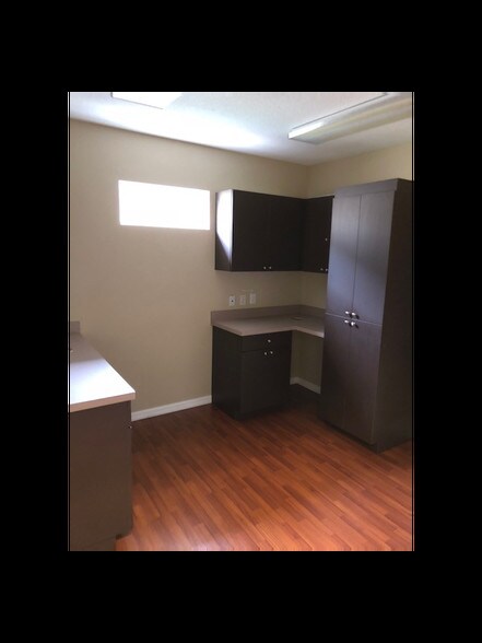 More Photos Of 1136-1138 Cypress Glen Cir, Kissimmee Medical For Sale