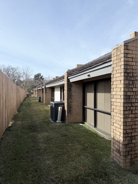 More Photos Of 4411 Old Bullard Rd, Tyler Office For Lease