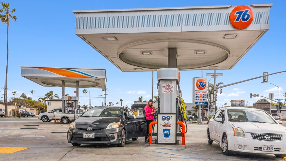 More Photos Of 2305 Sunset Cliffs Blvd, San Diego Freestanding For Sale