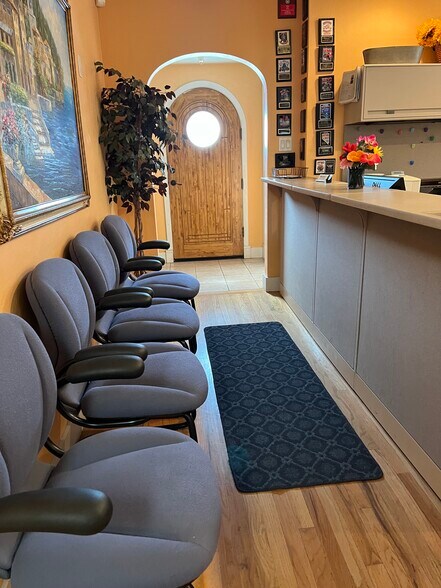 More Photos Of 137 Mt Rose St, Reno Office Residential For Lease