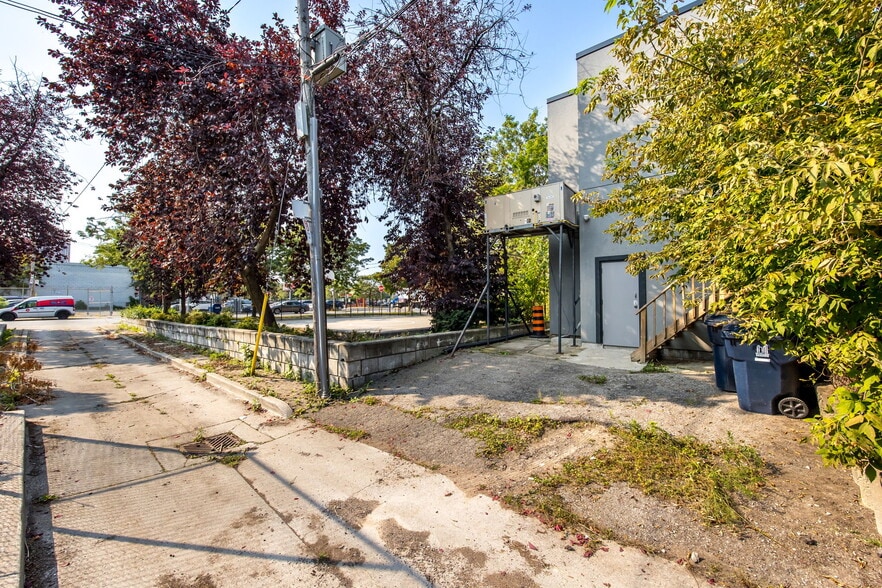 More Photos Of 603 Keele St, Toronto Storefront Retail Residential For Lease