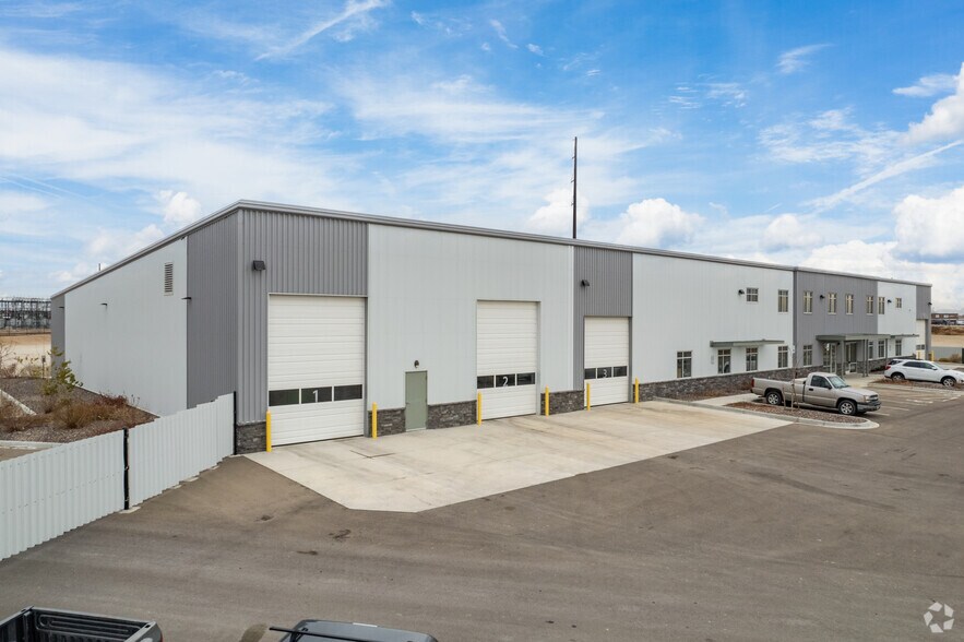 More Photos Of 583 Gyrfalcon Ct, Windsor Industrial For Lease