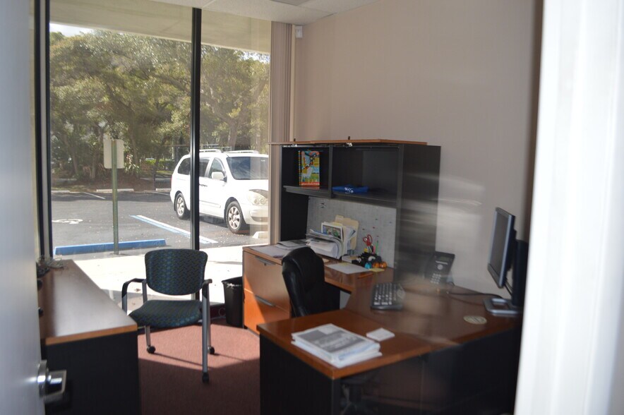 More Photos Of 6000 Park of Commerce Blvd, Boca Raton Distribution For Lease