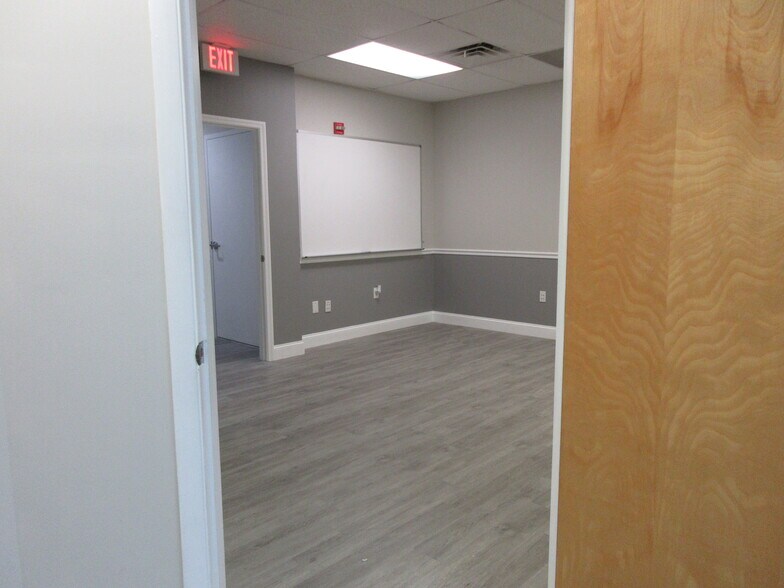 More Photos Of 540 NW University, Port Saint Lucie Office Residential For Sale