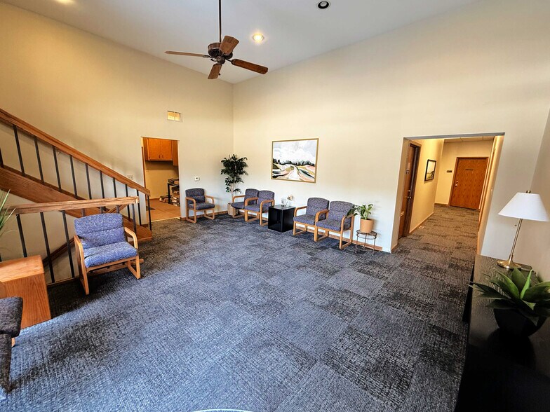 More Photos Of 3356 Kimball Ave, Waterloo Office For Lease