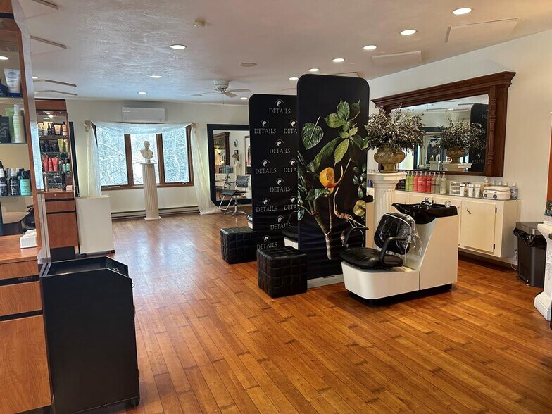 More Photos Of 7828 Highway 42, Egg Harbor Storefront For Sale
