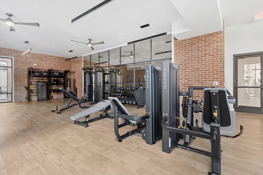 More Photos Of 760 Airport Blvd, Austin Apartments For Lease