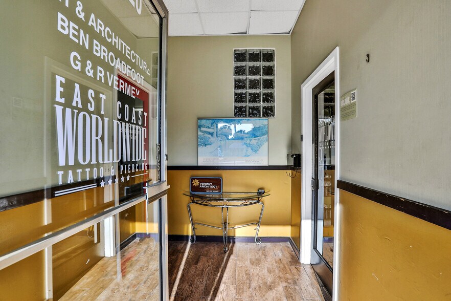 More Photos Of 416-424 3rd St S, Jacksonville Beach Loft Creative Space For Lease