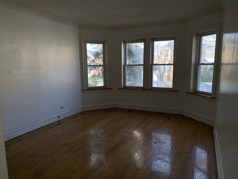 More Photos Of 8201-8205 S Kingston Ave, Chicago Apartments For Sale