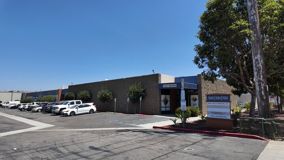 More Photos Of 7914-7924 Ronson Rd, San Diego Unknown For Lease