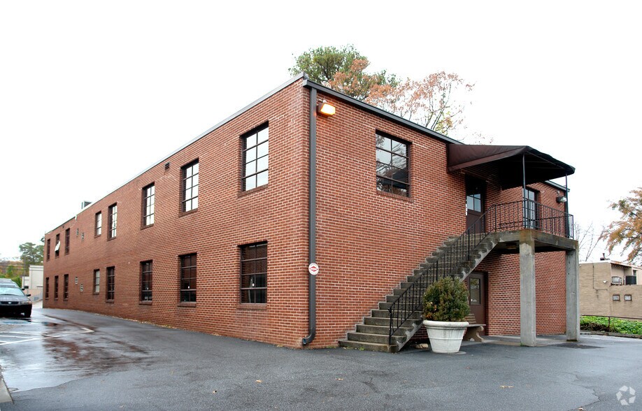 More Photos Of 3133 Maple Dr NE, Atlanta Office For Lease