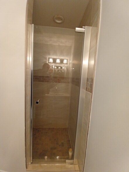 More Photos Of 69 Kempster Ave, Ottawa Office For Lease