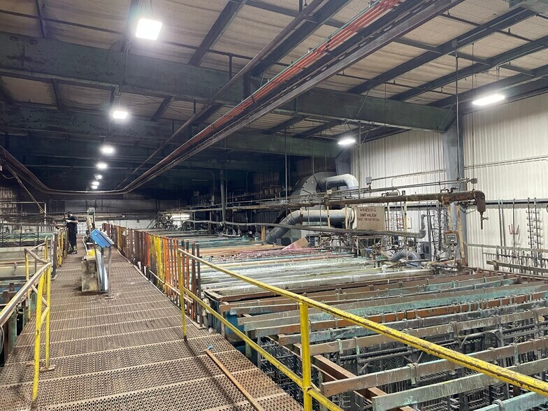 More Photos Of 175 Progress Ave, Springfield Manufacturing For Sale