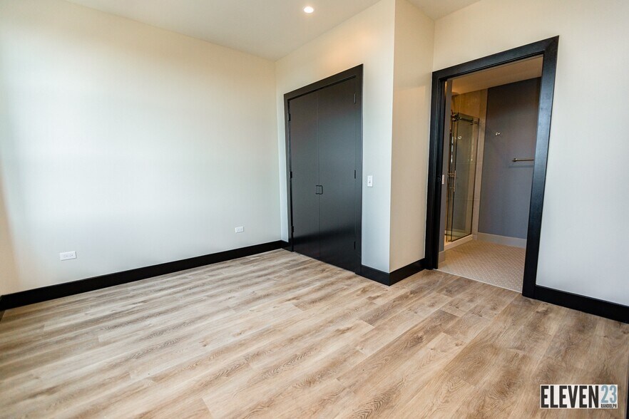 More Photos Of 1123 W Randolph St, Chicago Apartments For Lease