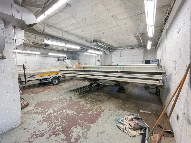 More Photos Of 459 Southgate Dr, Tomahawk Industrial For Sale