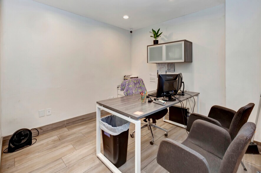 More Photos Of 173 S Cactus Ave, Rialto Auto Dealership For Sale