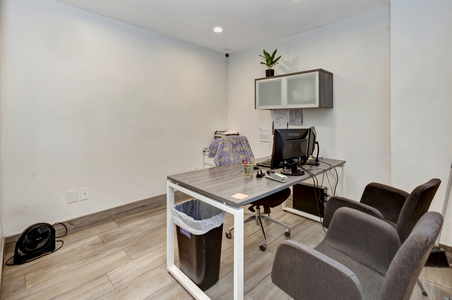 More Photos Of 1731 S Cactus Ave, Rialto Auto Dealership For Sale