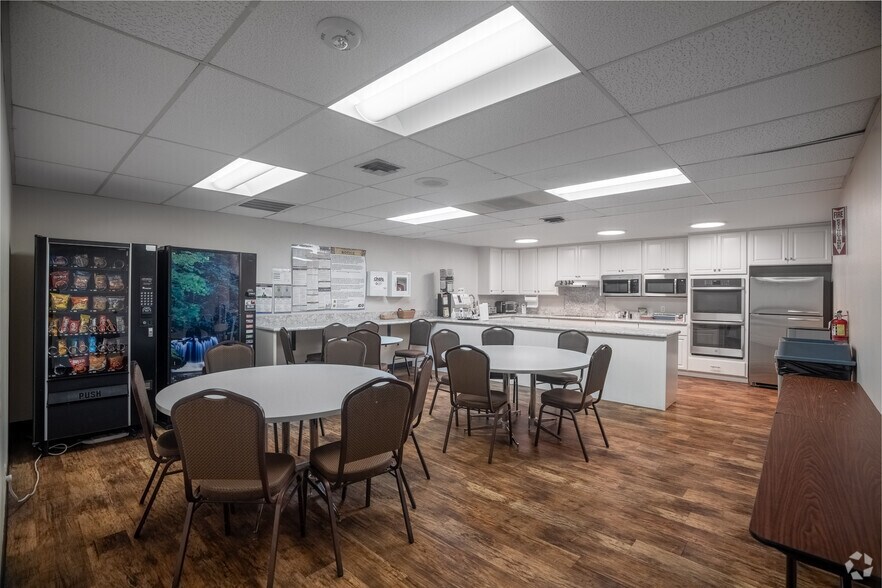 More Photos Of 10885 E 51st Ave, Denver Warehouse For Sale