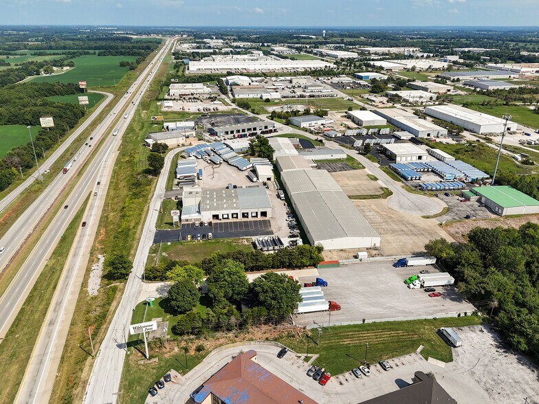 More Photos Of 3560 E Evergreen St, Springfield Office For Sale