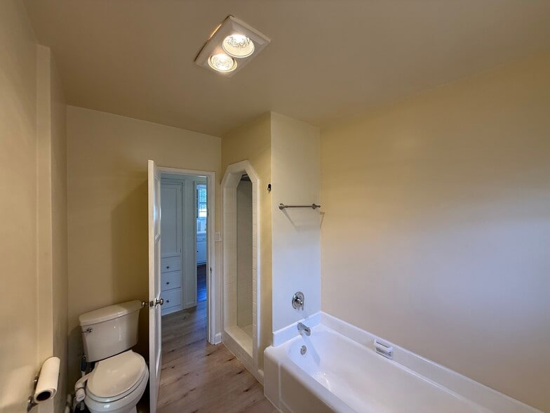 More Photos Of 4343 Laurel Canyon Blvd, Studio City Office For Lease