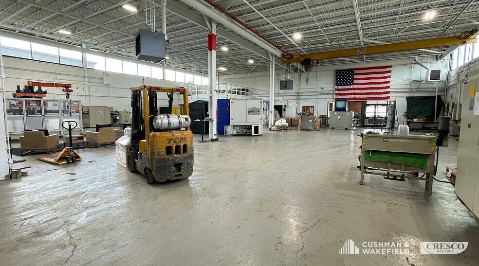 More Photos Of 5439 Perkins Rd, Bedford Warehouse For Lease