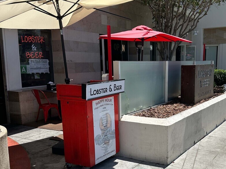 More Photos Of 530 Wilshire Blvd, Santa Monica Office For Lease