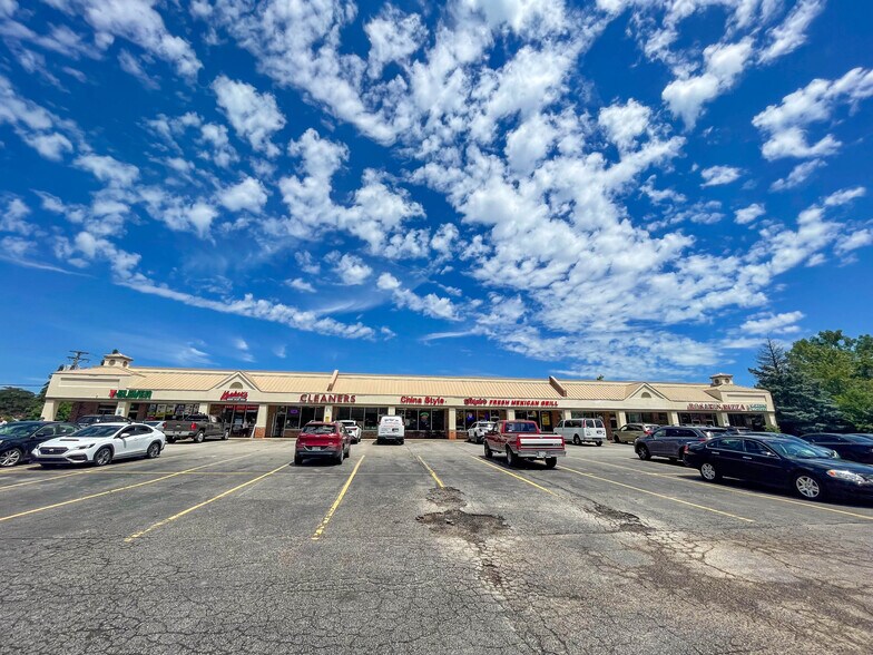 More Photos Of 600 E Main St, Lake Zurich Unknown For Lease